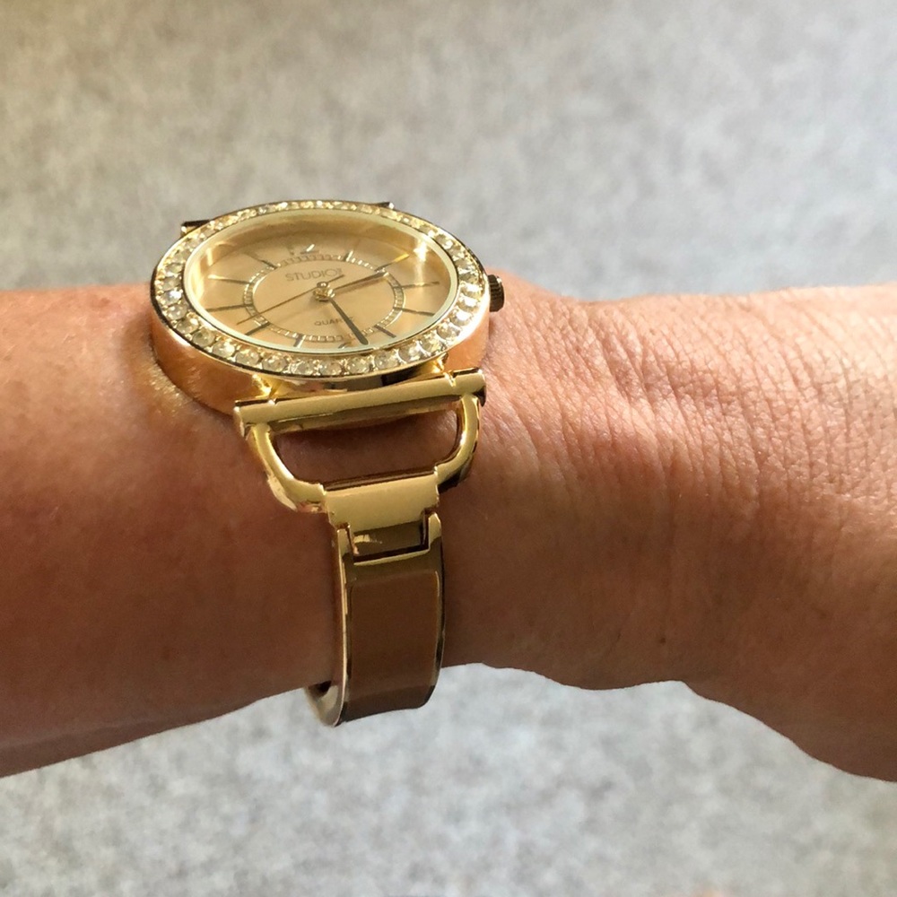 KOHL’ S Studio Watch For a Sm/Med Sz Wrist…